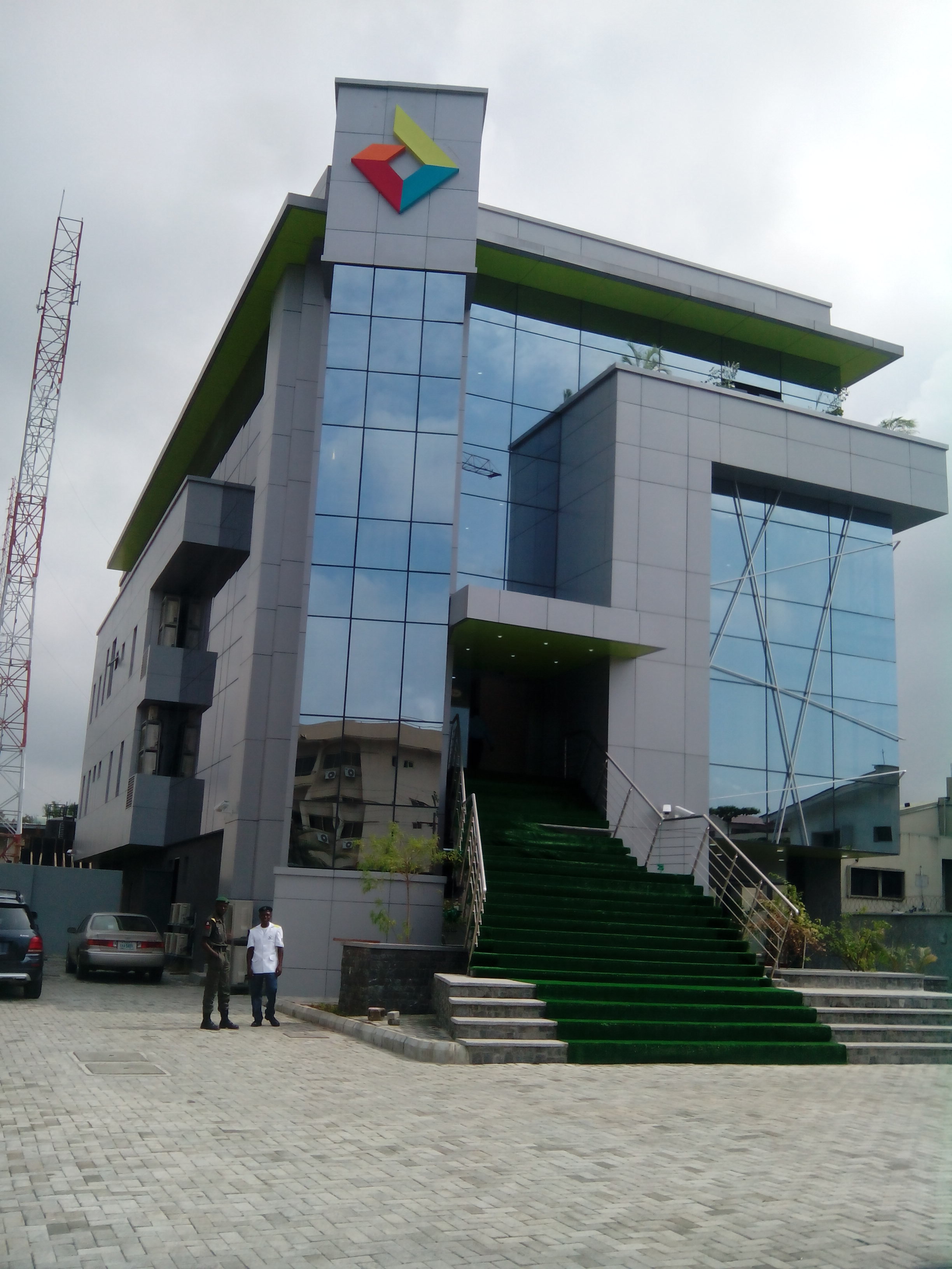 3-storey office block for Diamond 
Bank Plc, Ajose Adeogun Branch,
Lagos
